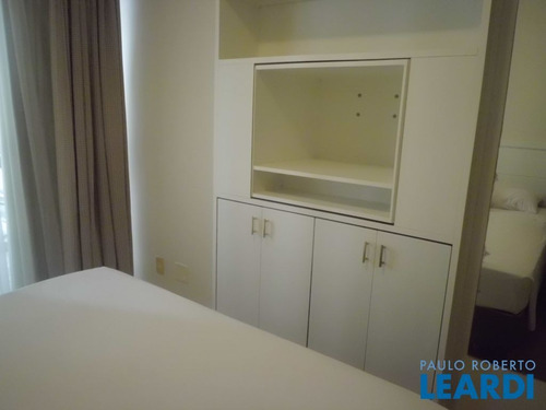 Imagem 5 de 10 de Flat - Itaim Bibi - Sp - 482306