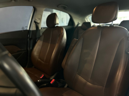 Hyundai HB20X 1.6 16V PREMIUM FLEX 4P AUTOMÁTICO