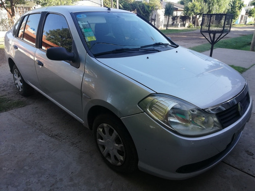 Imagen 2 de 8 de Renault Symbol 2011 1.6 16v Pack