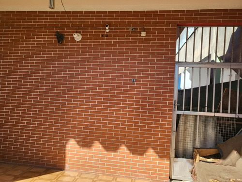 Imagem 22 de 30 de Casa 3 Quartos Uma Suíte , Piscina E Lojas