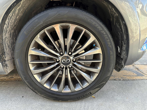 Infiniti QX80 5.6l Perfection 8 Pasajeros At