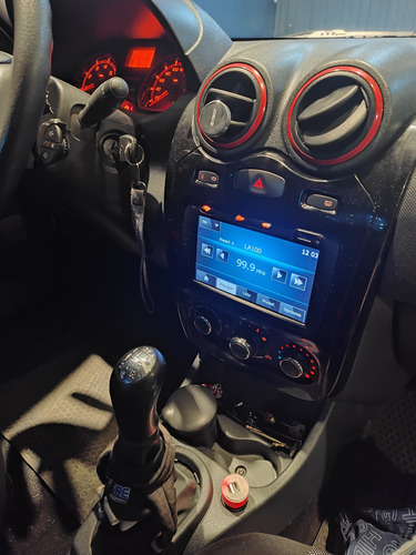 Renault Sandero Stepway 1.6 Rip Curl 105cv