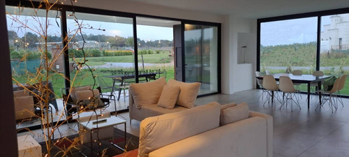 Imagen 15 de 30 de Alquiler Casa Rumenco Joven 4 Dormitorios Con Piscina Climatizada