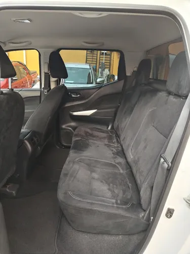 Nissan NP300 Frontier 2.5 Le Aa Mt