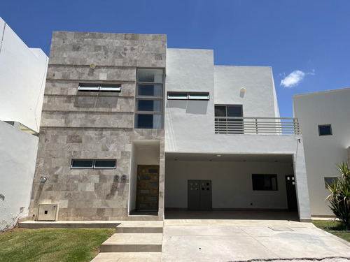 Casa En Renta En Las Acacias