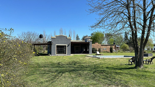 Venta Casa Quinta Estilo Campo En Salvador María, Lobos