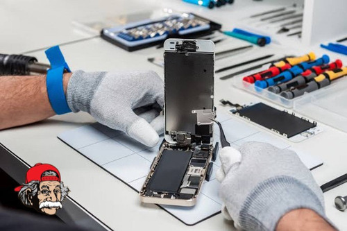 Imagem 1 de 3 de Serviços Delivery De Manutenção Em Iphones