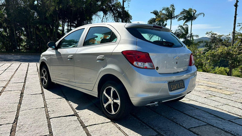Chevrolet Onix 1.0MT LT