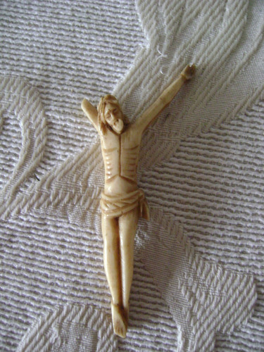 Antiquisima Figura De Cristo En La Cruz Simil Marfil 
