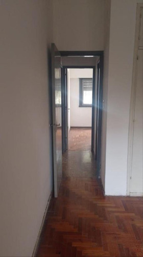Casa De 2 Dormitorios En Alquiler, Zona Parque Savedra