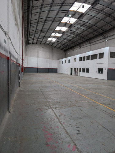 Depósito En Alquiler - Oficinas - Baños - Cocheras - 1.280mts2 - Paternal