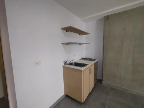 Arriendo Apartaestudio En Laureles