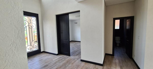 Imagen 10 de 30 de Venta | Casa | Canton, Islas