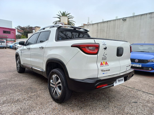 Imagen 8 de 17 de Fiat Toro Volcano 4x4