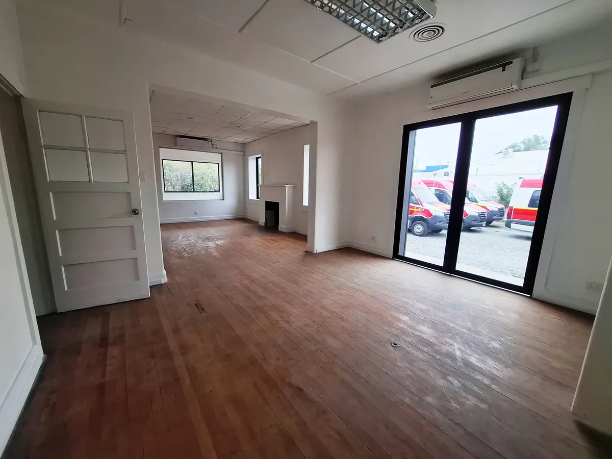 Imagen 4 de 12 de Arriendo De Casa - Oficina Cercana A Avenida Freire