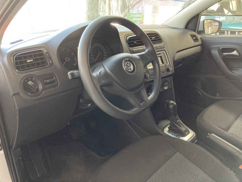 Volkswagen Polo 2019 5p Startline L4/1.6 Aut