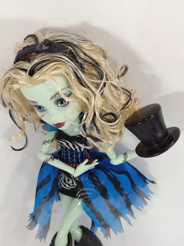 Boneca Frankie Stein Freak Du Chic Circo Mágico Monster High