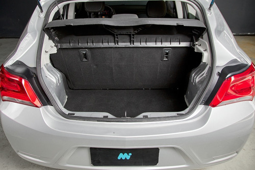 Imagen 8 de 15 de Chevrolet Onix 1.4 Joy Ls 2021