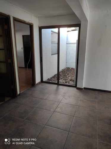 Imagen 5 de 15 de Casa Esquina Remodelada, Metro Fernando Castillo Velazco