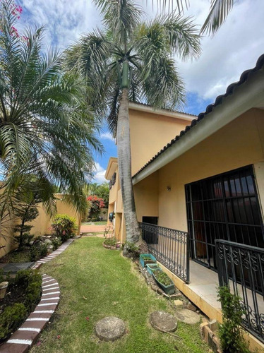 Imagen 6 de 24 de Preciosa Casa En Venta En Villa Olga
