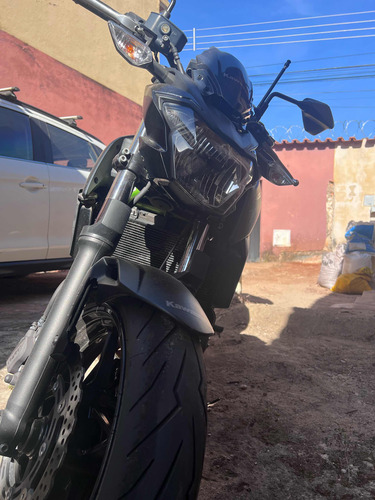 Kawasa Z 650 - Preta Com Verde.
