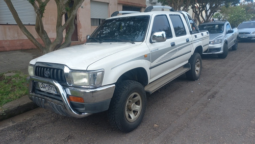 Toyota Hilux 3.0 D/cab 4x2 D Srv