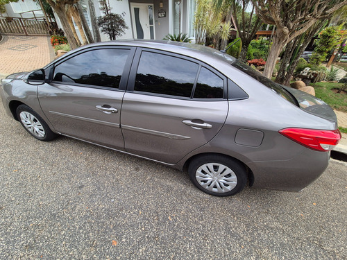 Toyota Yaris Sedán SA XL1.5LIVE