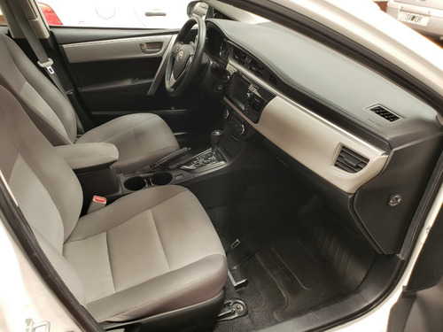 Imagen 6 de 16 de Toyota Corolla 2015 1.8 Xei Cvt 140cv