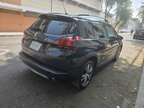 Peugeot 2008 1.2 Puretech Allure Pack