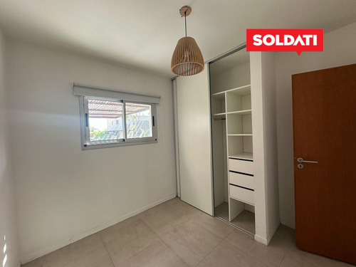 Venta 3 Cuartos Y Escritorio. Pileta, Parrilla, Piscina.