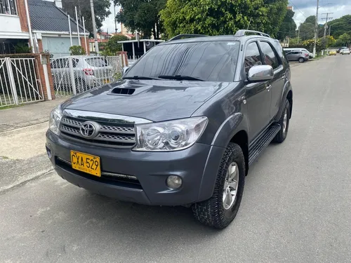 Toyota Fortuner 3.0 Sr5