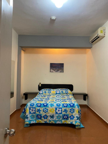 For Sale Edificio De 17 Habitaciones Mas Una Casa De 3 Habitaciones En La Zona Colonial