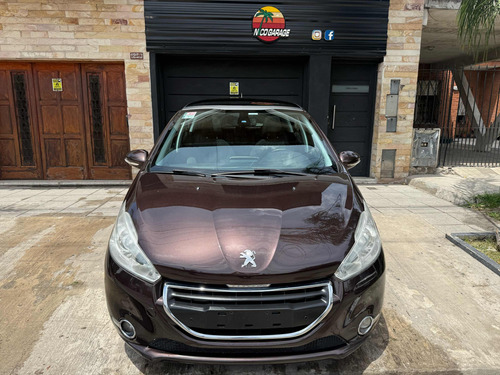 Peugeot 208 1.6 Feline