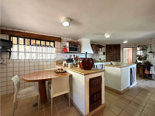 Vendo Casa 730m2 La Lagunita 0094
