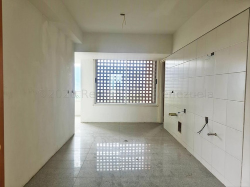 Imagen 13 de 27 de Lmgc Vende Espectacular Apartamento En Mirador De Los Campitos I Cod: 22-19572