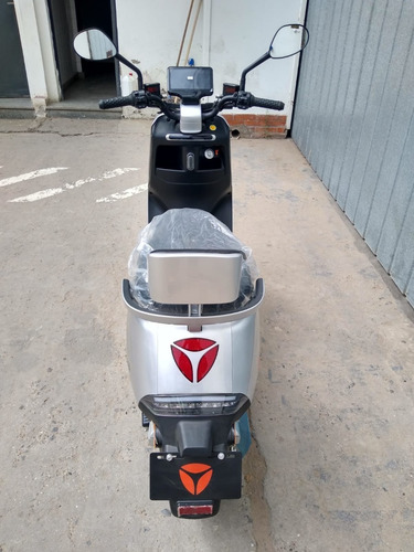Imagen 6 de 16 de Scooter Yadea G-5 Electrico 0km