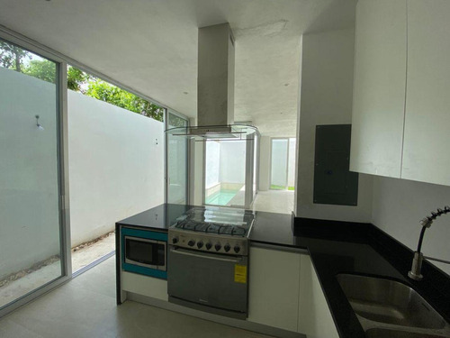 Casa En Renta 3 Recs Con Cuarto Servicio Residencial Aqua, Cancun Quintana Roo