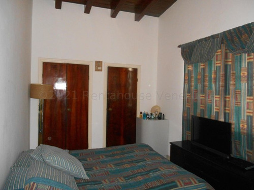 Imagen 5 de 8 de Venta Casa La Floresta 21-12039-y Ymanol Elizalde 0414-3227631