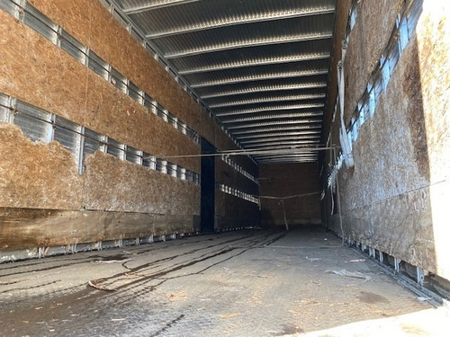 Imagem 9 de 10 de Carreta Bau Sao Pedro 3 Eixos Com Pneus 14,60m = Randon