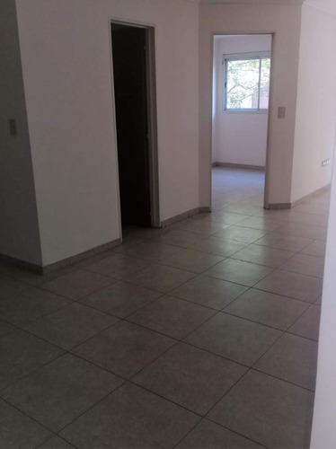 Imagen 2 de 13 de Depto 1 Dor Bv Illia Frente Con Balcon
