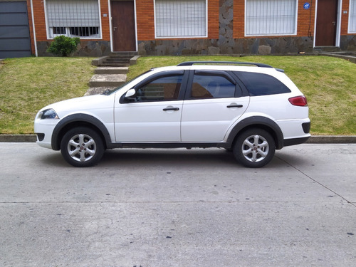 Fiat Palio Weekend Trekking 1.4 Audio Multimedia Y Subwoofer
