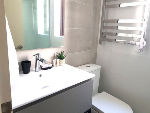 Departamento En Venta, Frente Al Lago