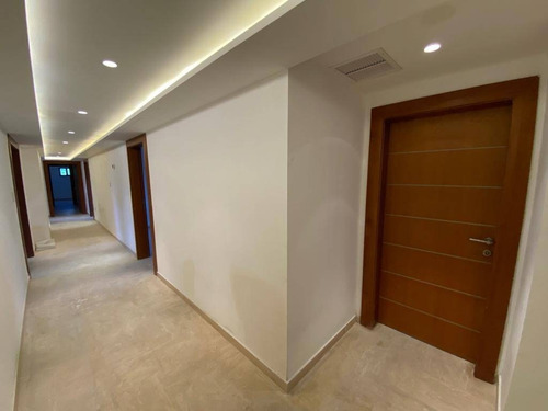 Imagen 8 de 28 de Adriana Castellanos Ofrece Espectacular Penthouse En Venta En La Trigaleña Cod. 166138