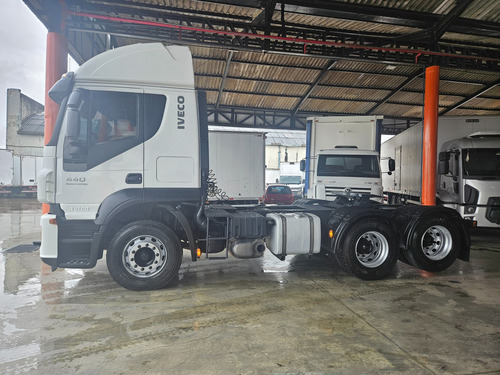 Iveco Stralis 440 6x2 Ano 2014