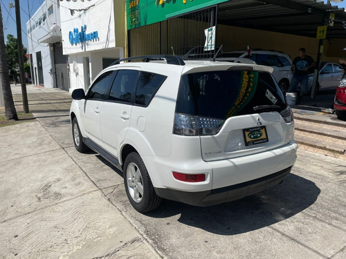 Imagen 4 de 12 de Mitsubishi Outlander