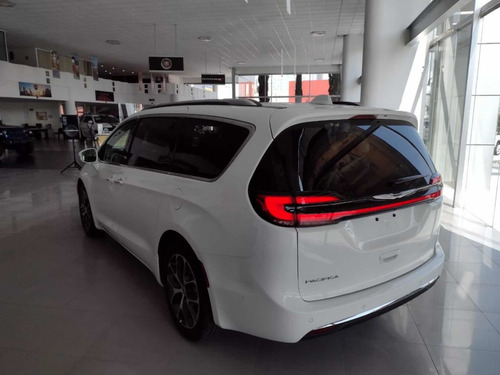 Imagen 10 de 13 de Chrysler Pacifica Limited 2021