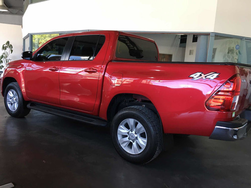 Toyota Hilux 2.8 Cd Srv 177cv 4x4 2019