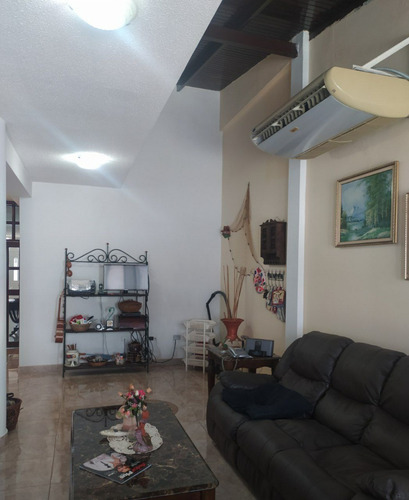 Imagen 21 de 30 de Casa En Venta Puerto Ordaz, Urbanización Chilemex Calle Copiapó, Bella Y Lista Para Iniciar Tu Hogar En Una Zona Tranquila. Una Casa Amplia Para Compartir En Familia
