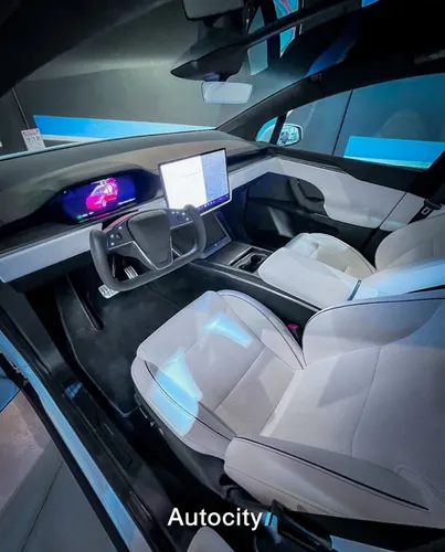 Tesla Model X 2023