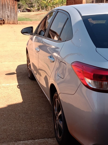 Imagem 2 de 8 de Yaris Xs Toyota